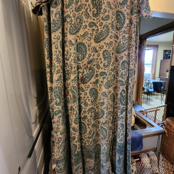 Magnolia Pearl Green Paisley Print Tee-Shirt Dress - Picture 7 of 11